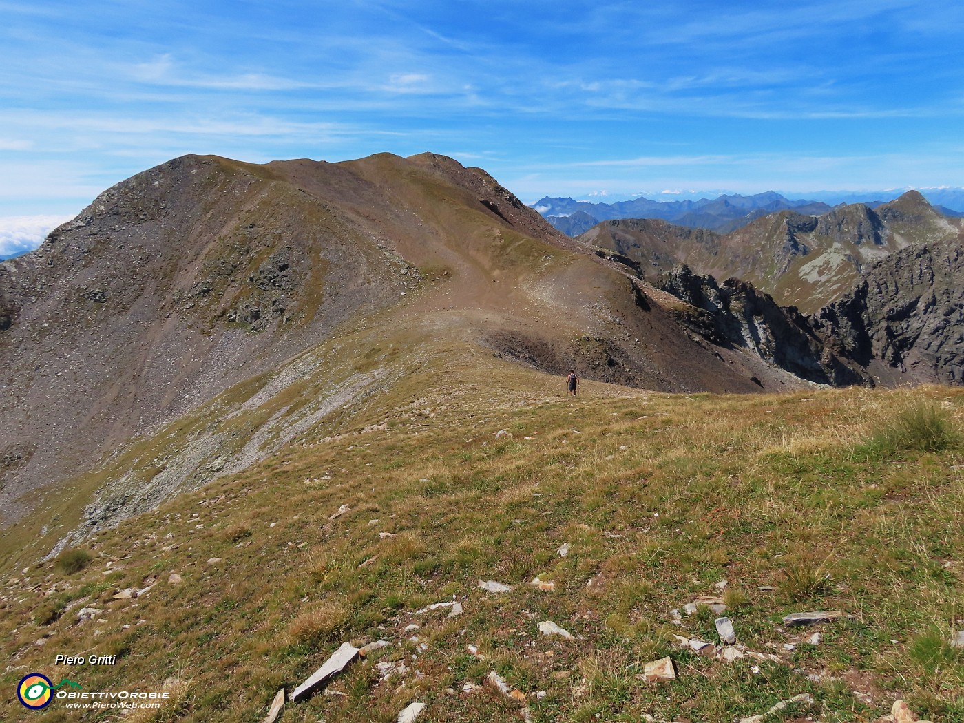 39 Scendiamo e saliamo per il Monte Masoni.JPG